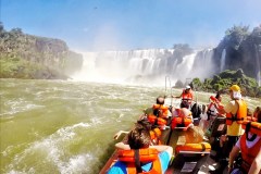 Recorrido-de-aventura-en-las-Cataratas-del-Iguazu