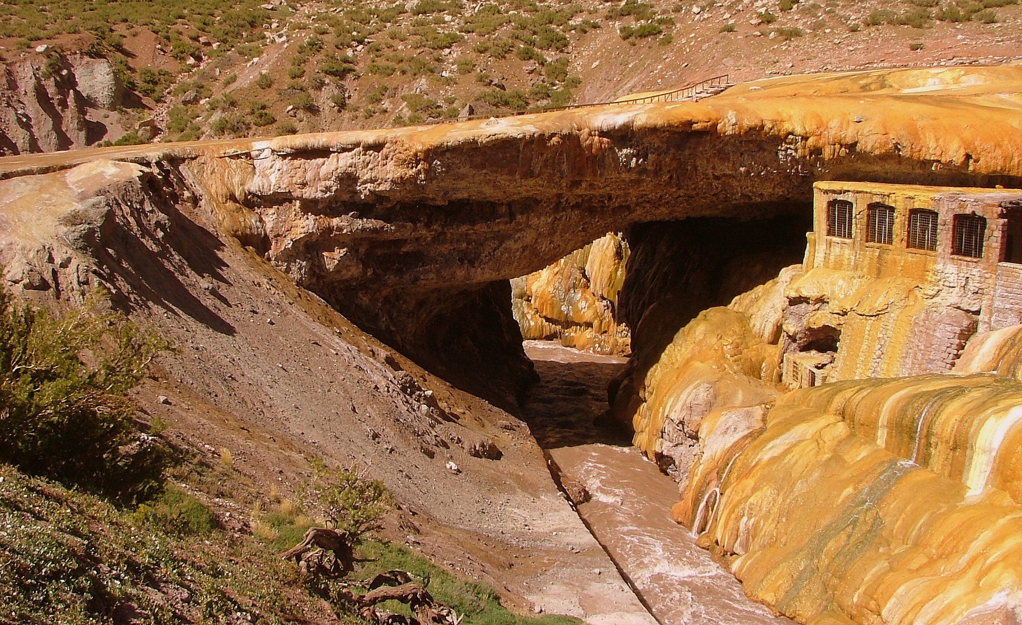 Monumento natural Puente del Inca