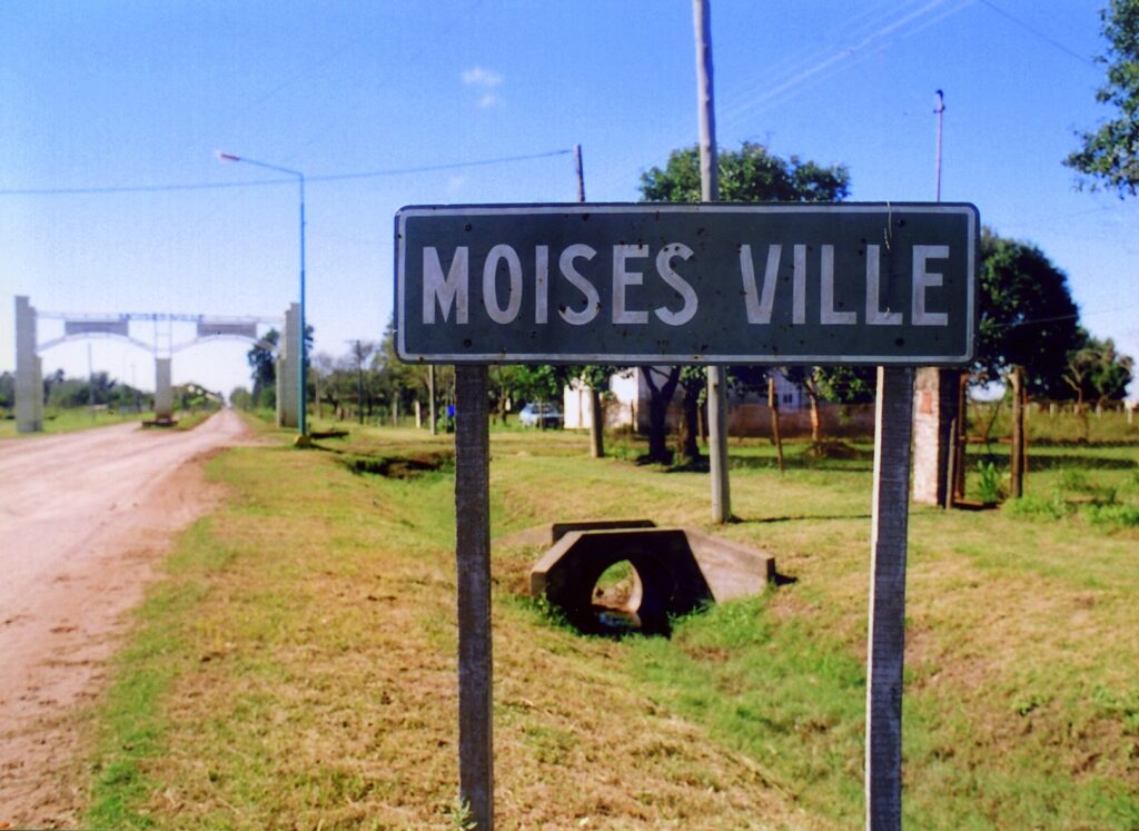 El pueblo Moisés Villes